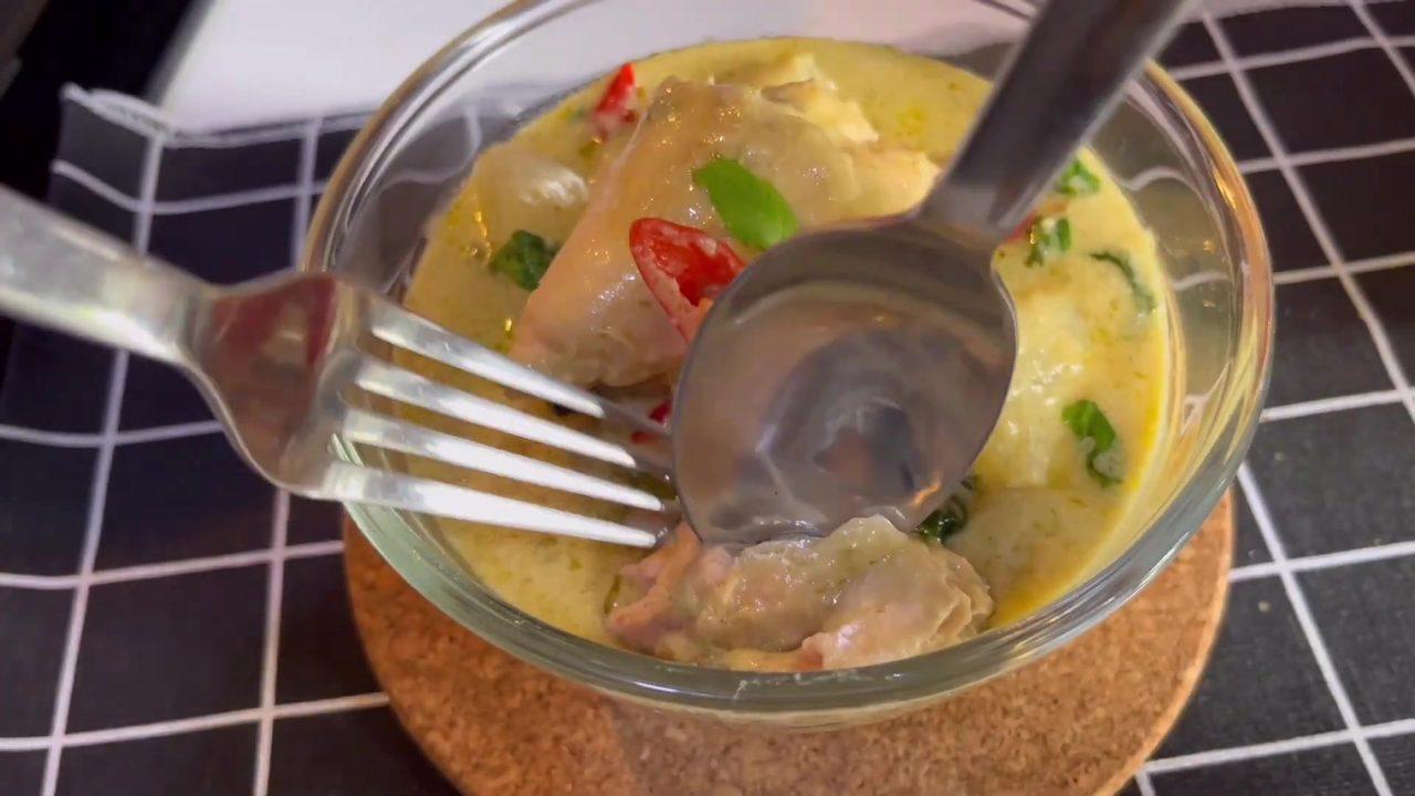 Homemade Thai Green Curry Paste and Green Curry Chicken