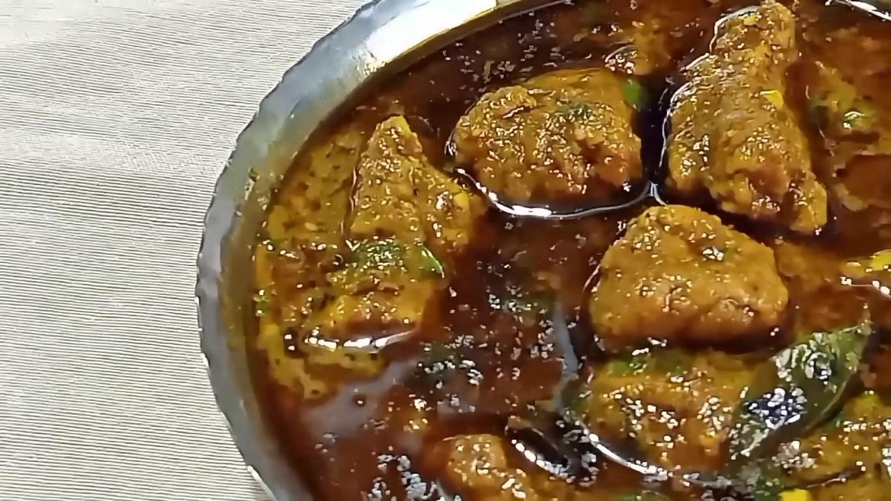 Besan ki Sabji | Besan Dumpling Curry