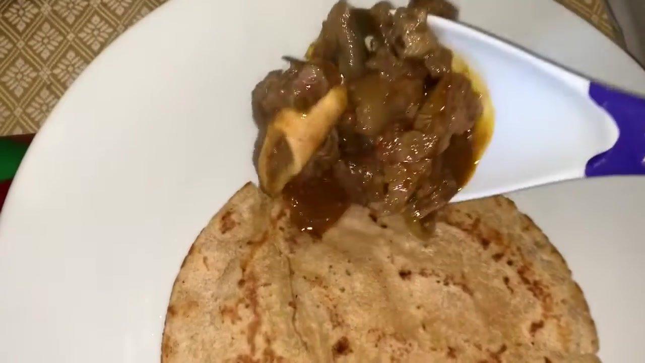 Indian Lamb Curry in Clay Pot with Chapati