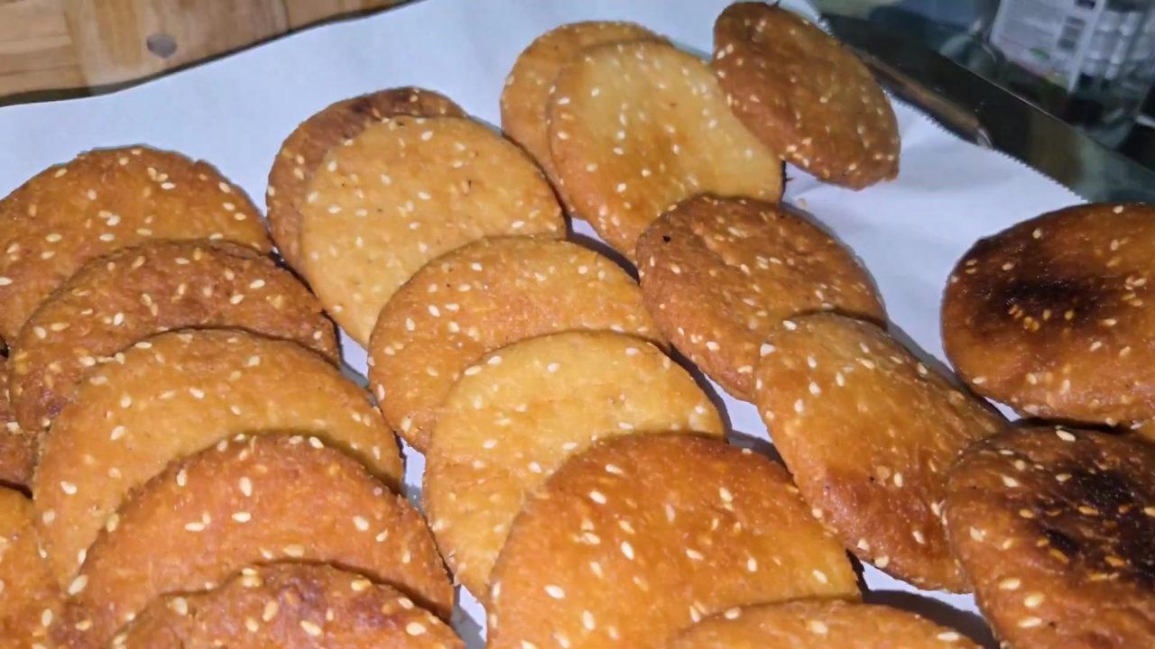 Meethi Tikkiyan Recipe - Indian Sweet Biscuits