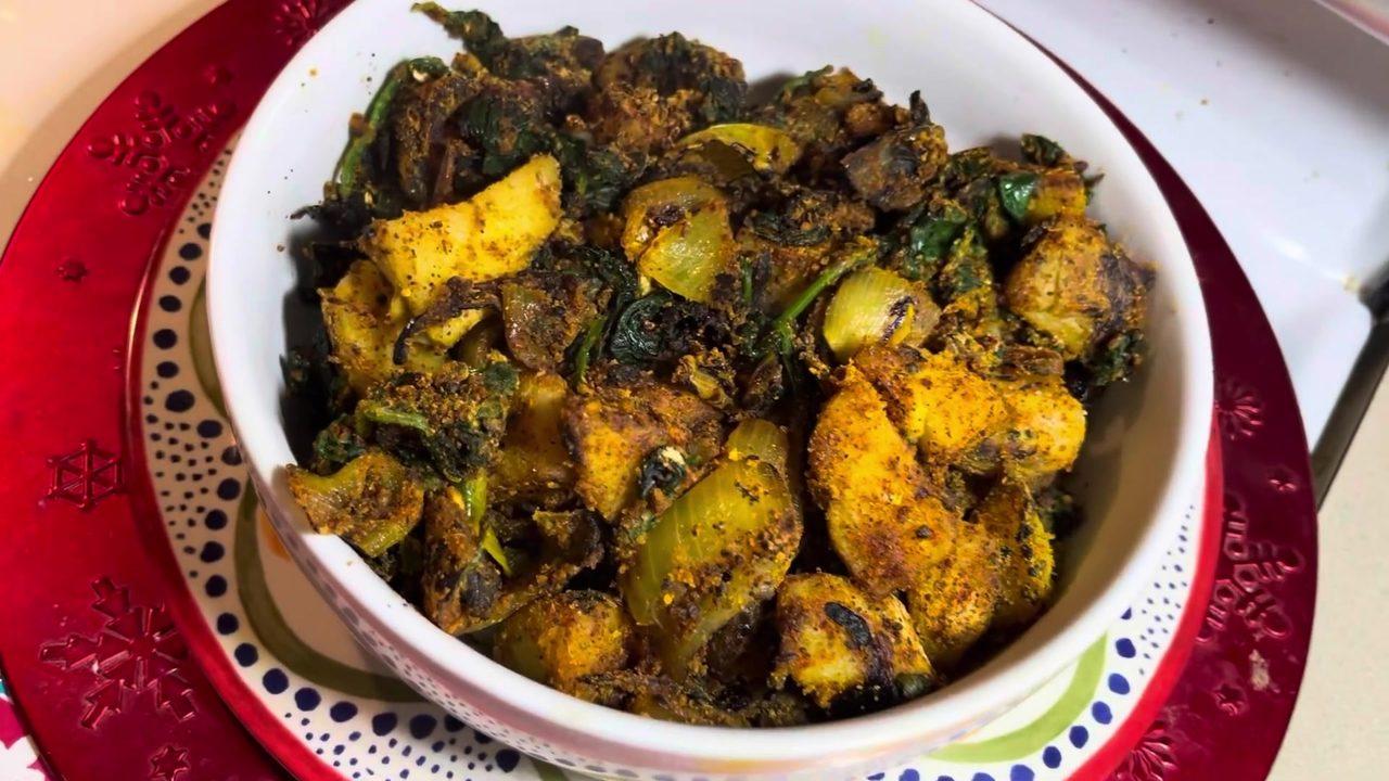 Instant Pot Spinach Potato Curry