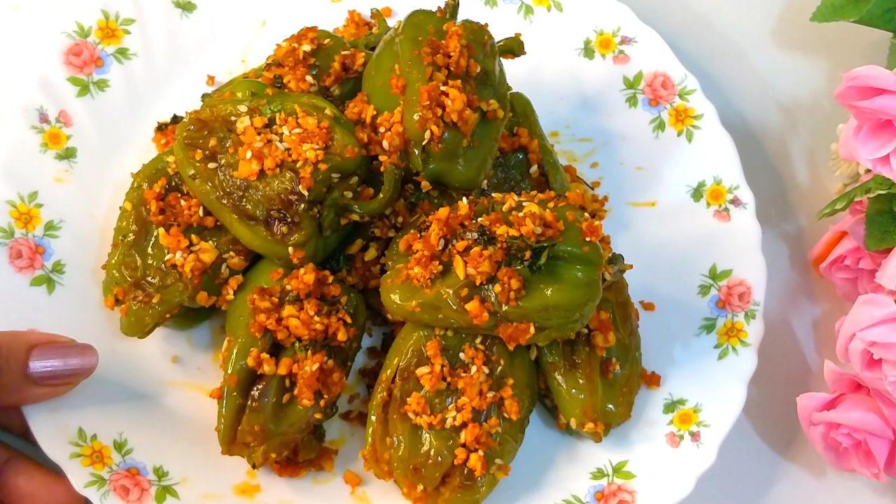 Bharleli Shimla Mirchi (Stuffed Capsicum)