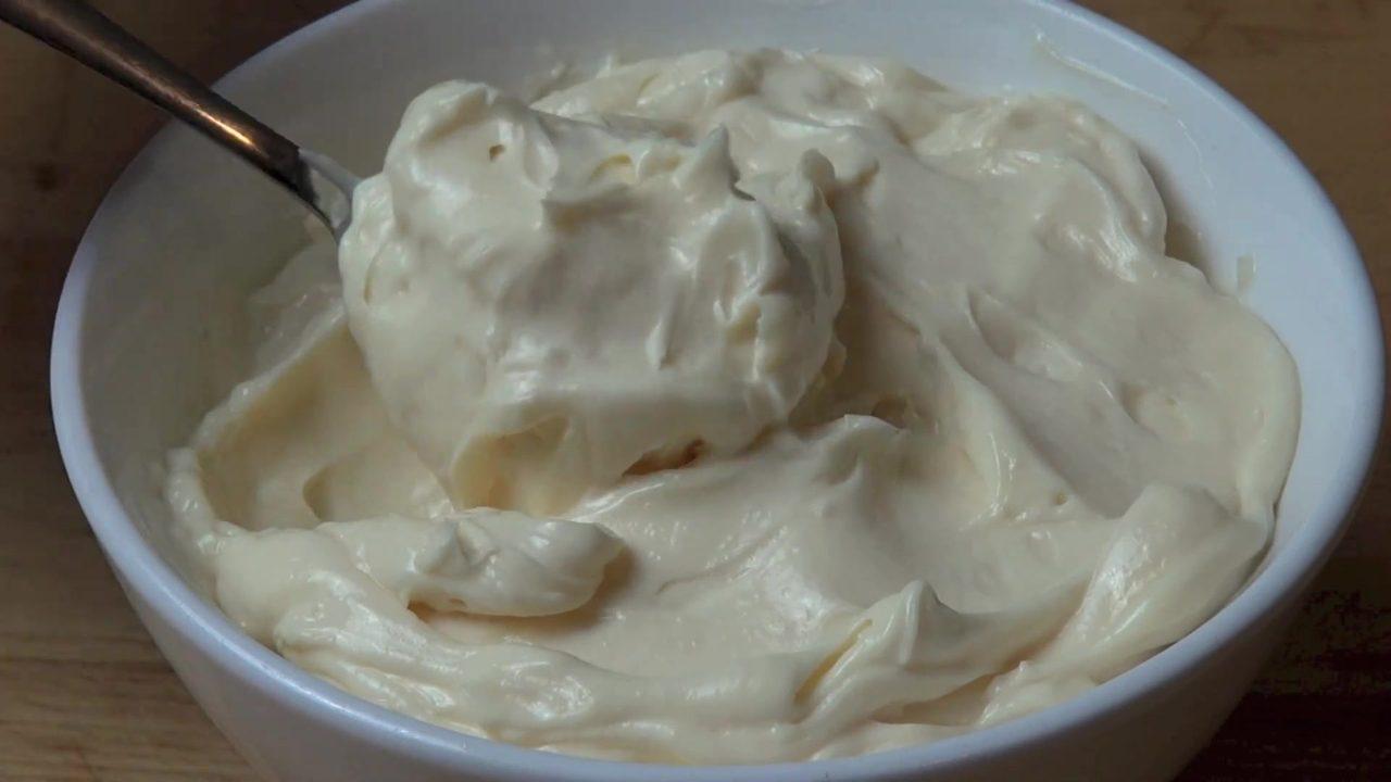 Homemade Mayonnaise (Food Processor Style)