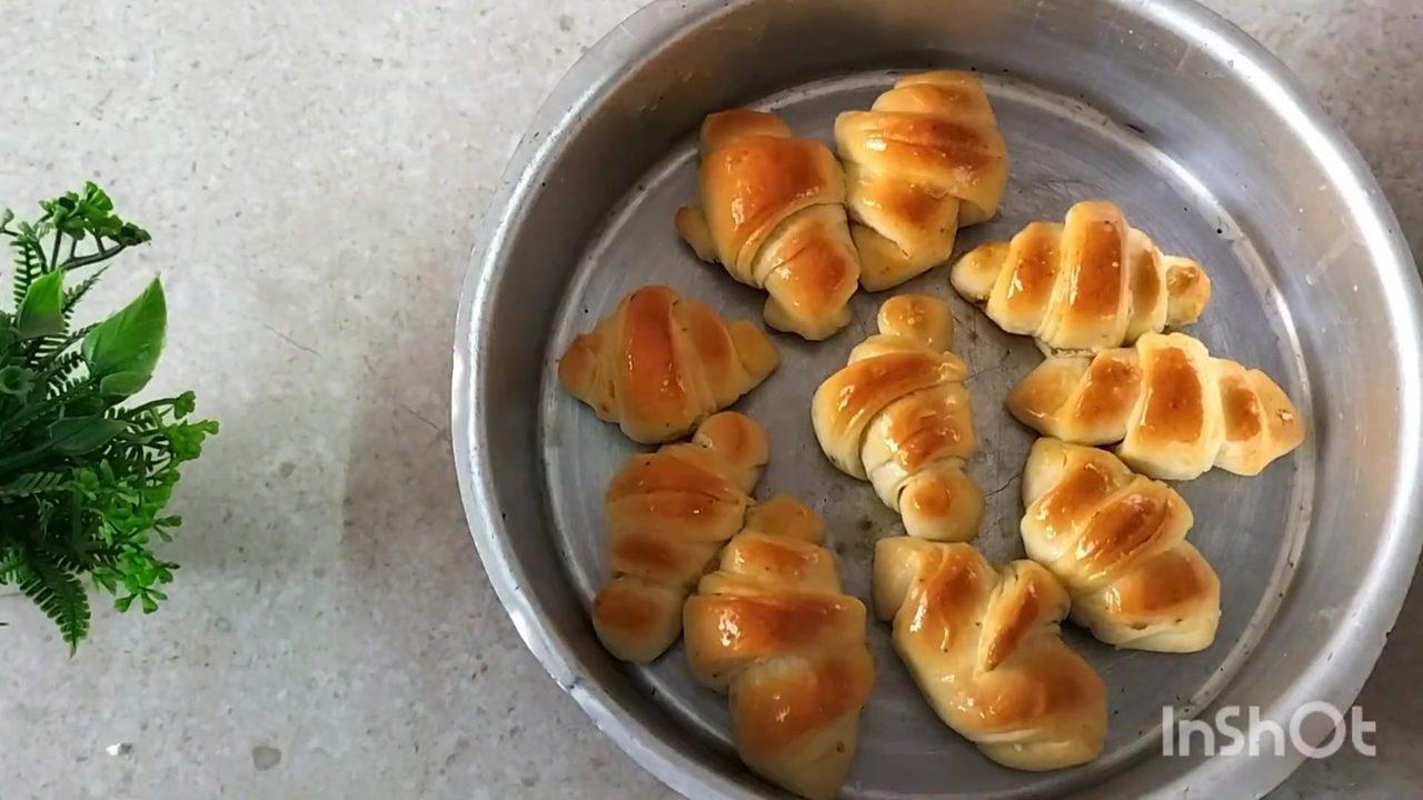 Homemade Fluffy Croissants
