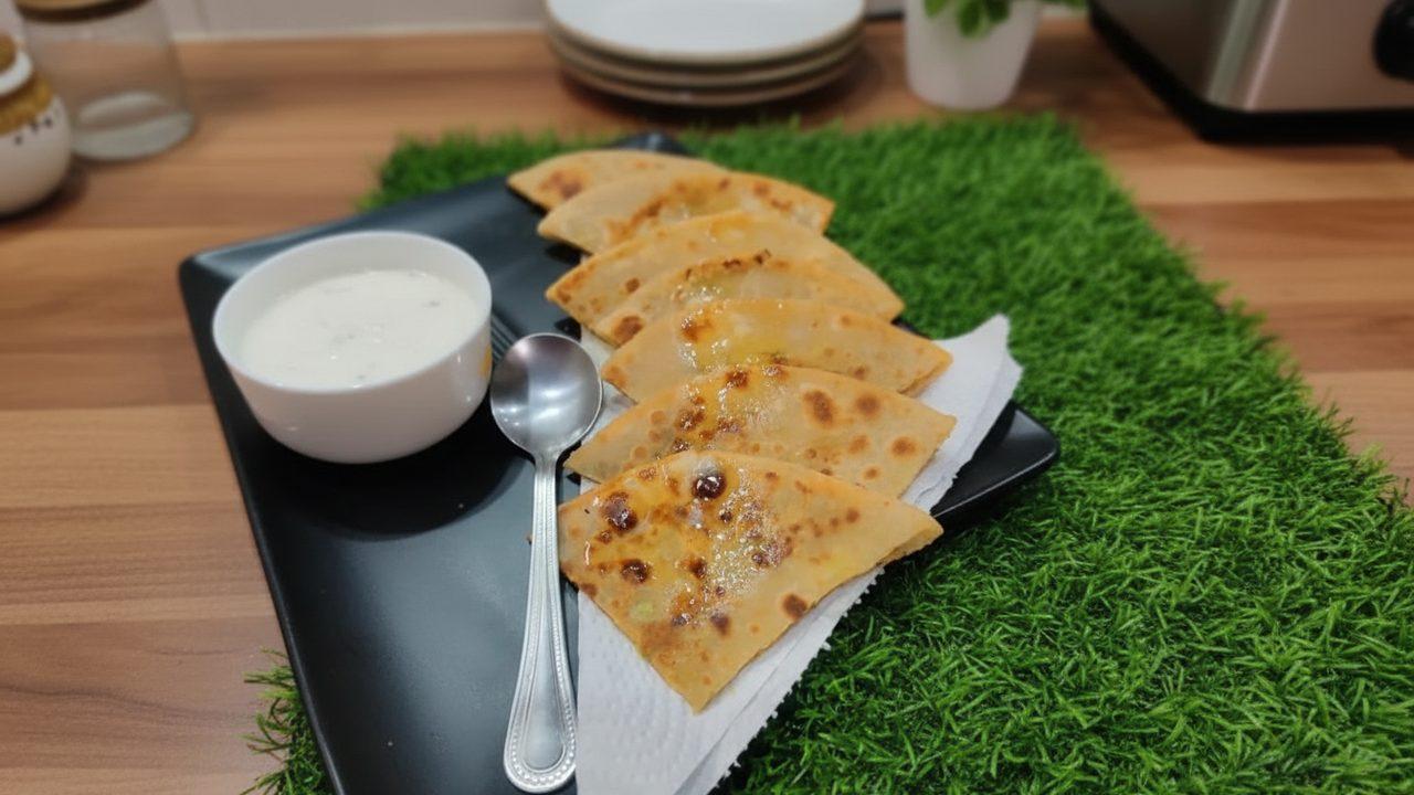 Matar ke Parathe – Indian Style