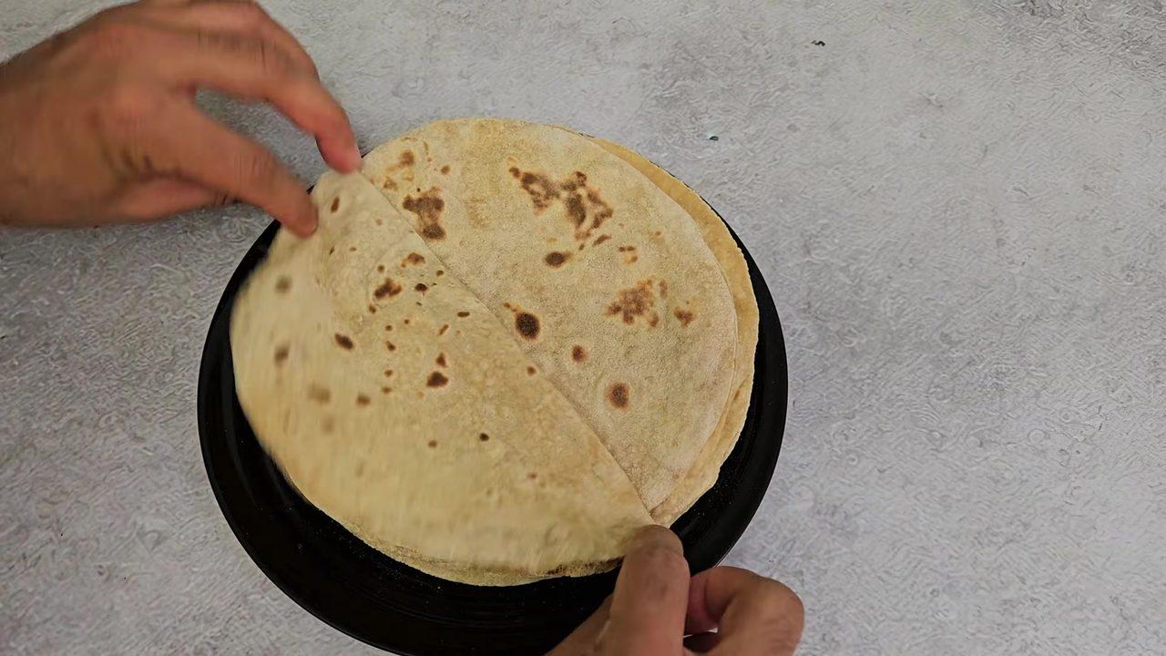 Indian Flatbread - Roti (Chapati or Fulka)