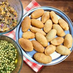 Golgappa / Pani Puri – Street Style