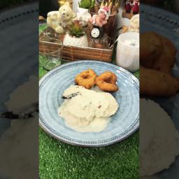 South Indian Breakfast Platter (Idli, Vada, Chutney & Coffee)