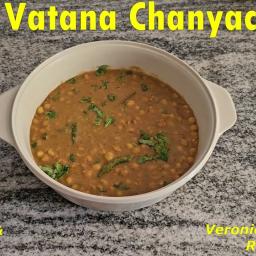 White Vatana Chanyacho Ros - Goan Style White Pea Curry