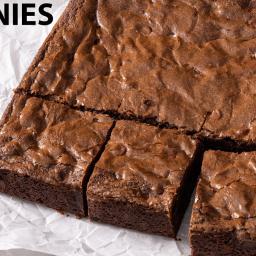 Fudgy Gooey Delicious Brownies – Preppy Kitchen