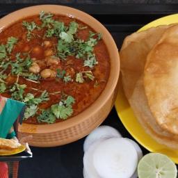 Amritsari Chole Bhature