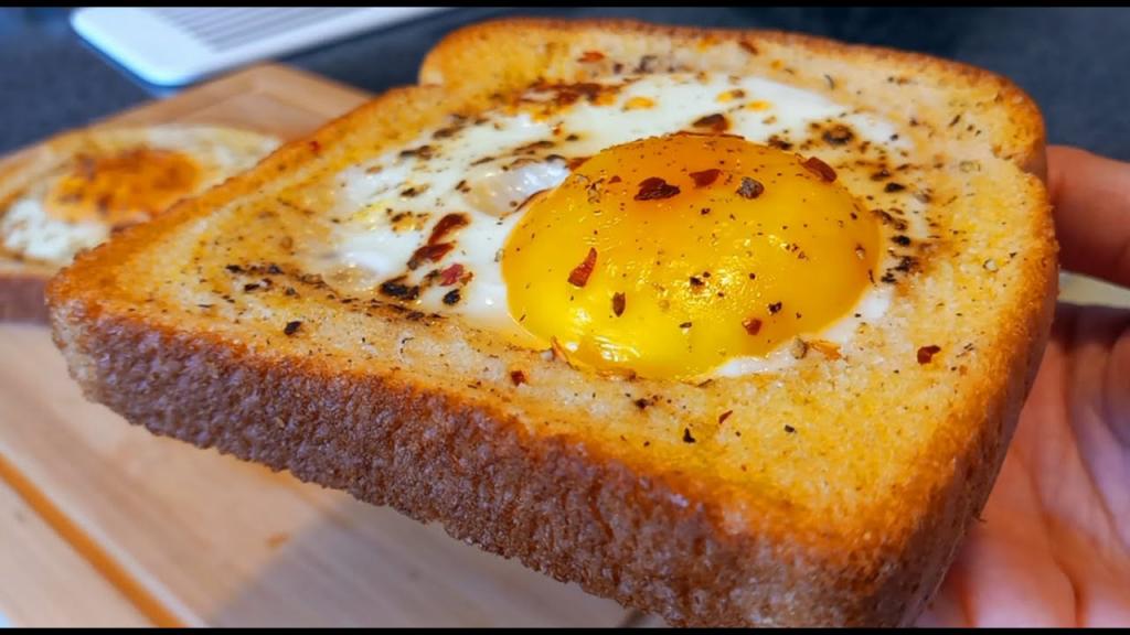 Air Fryer Egg in a Hole Toast