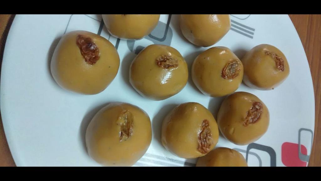 Besan Ladoo – Indian Sweet