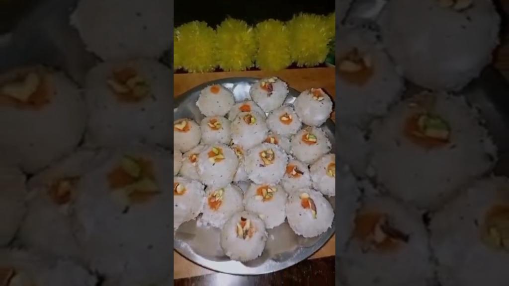 Coconut Laddu (Nariyal Laddu)