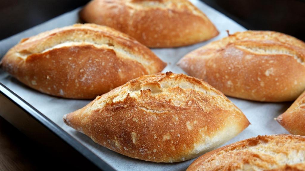 Crispy and Airy Bread Rolls
