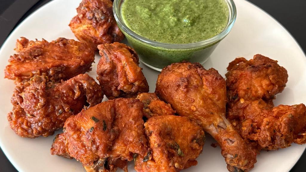 Crispy Chicken Pakora with Green Chutney