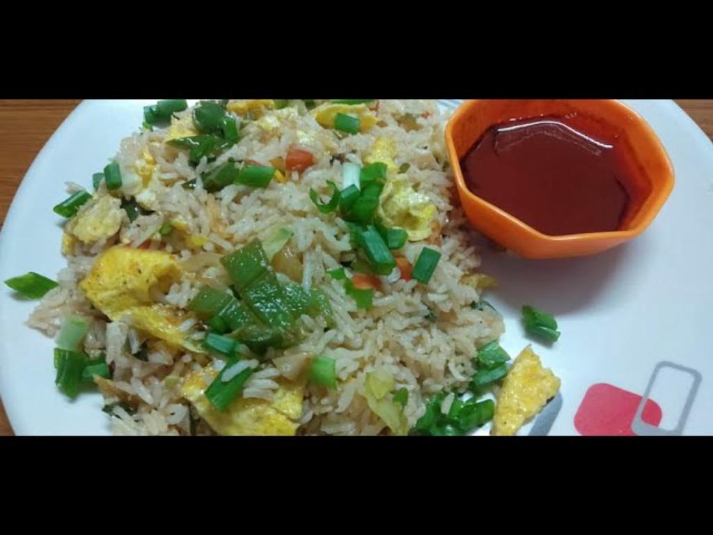 Egg Fried Rice – Restaurant Style