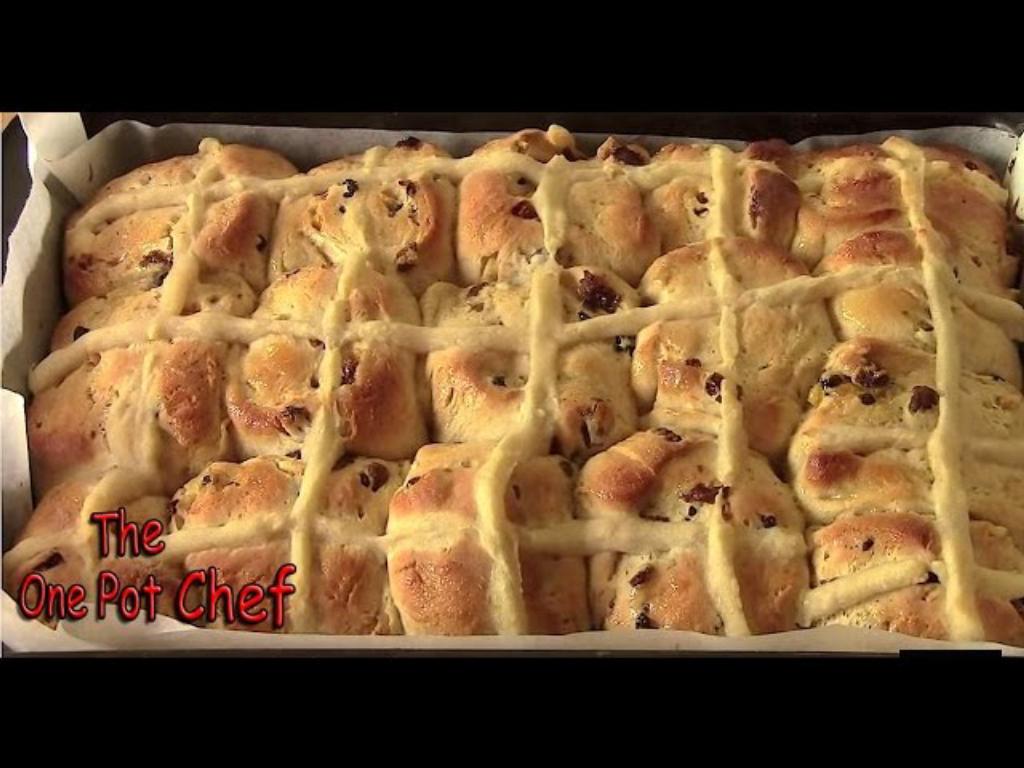 Hot Cross Buns – The One Pot Chef