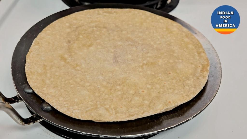Indian Flatbread - Roti (Chapati or Fulka)