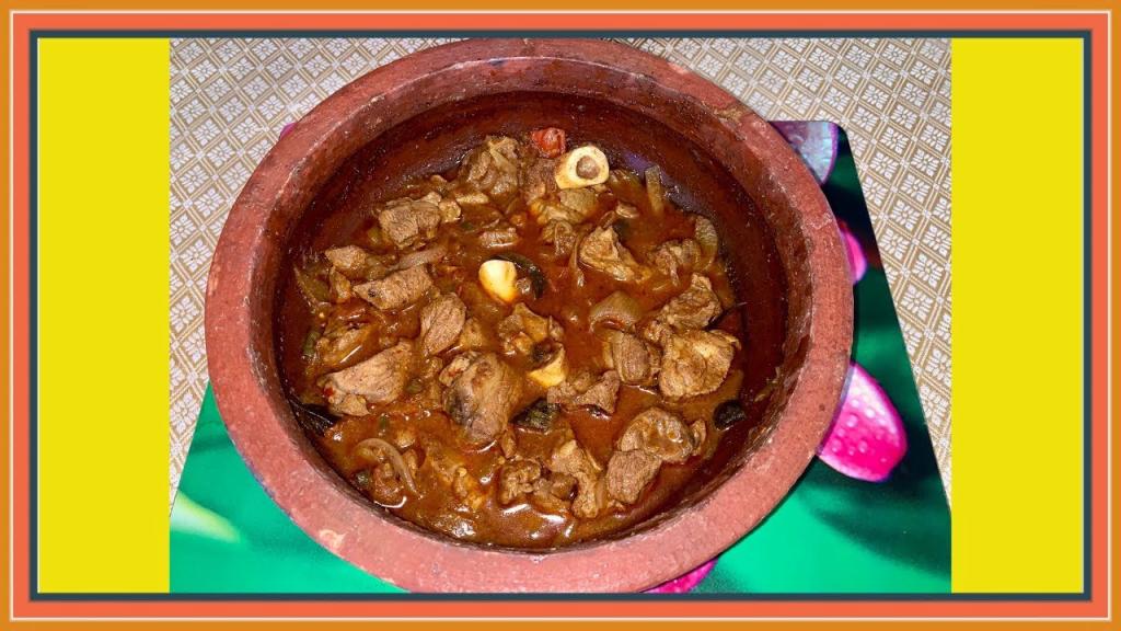 Indian Lamb Curry in Clay Pot with Chapati