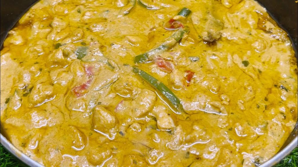 Makhmali Chicken Gravy