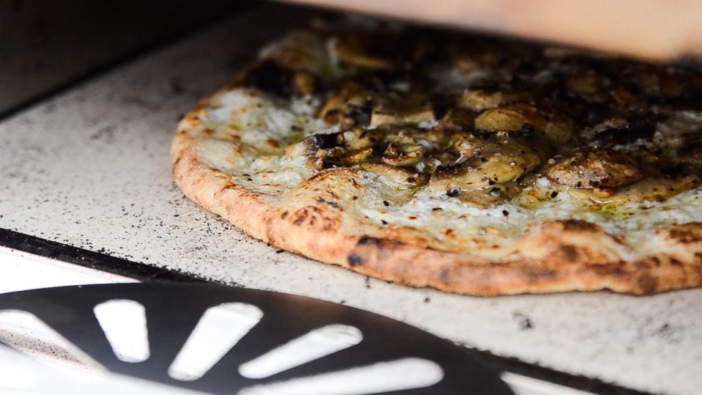 Mushroom and Ricotta Pizza – Italian Style