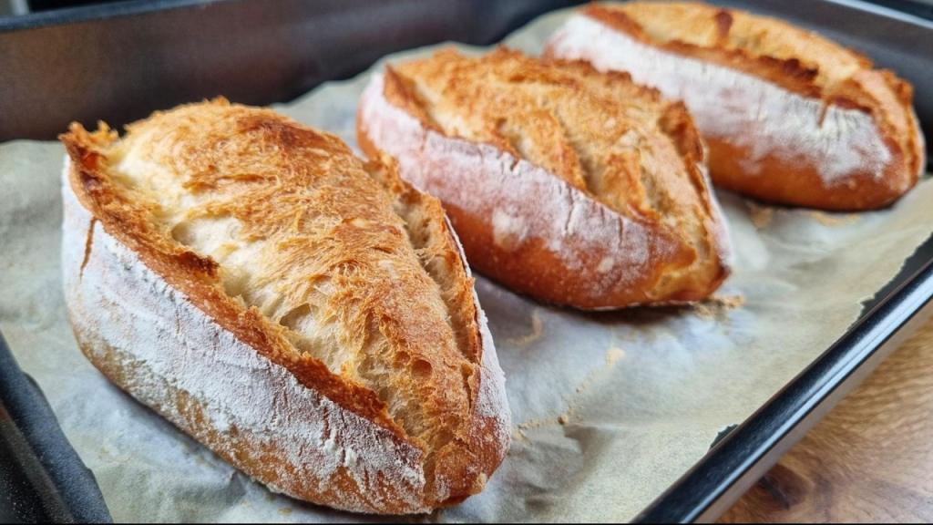 No-Knead Bread – Crispy Crust, Soft Inside