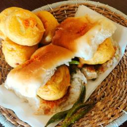 Authentic Mumbai Style Vada Pav Recipe
