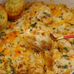 Creamy Cheesy Chicken and Potatoes Skillet