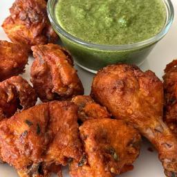 Crispy Chicken Pakora with Green Chutney